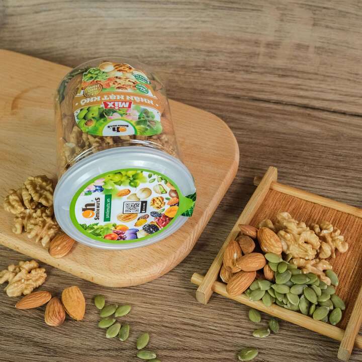 Mix Nhân Hạt Khô hộp 255g (Gồm Nhân Bí Xanh, Nhân Hạt Óc Chó, Hạnh Nhân tách vỏ nướng)