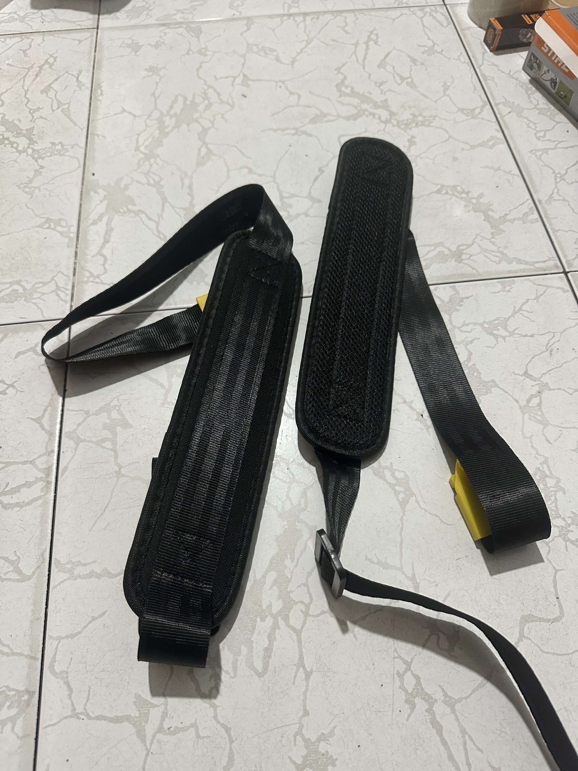CẶP DÂY ĐEO MÁY PHUN THUOC CHẠY BẰNG ĐIỆN ( AC QUY)