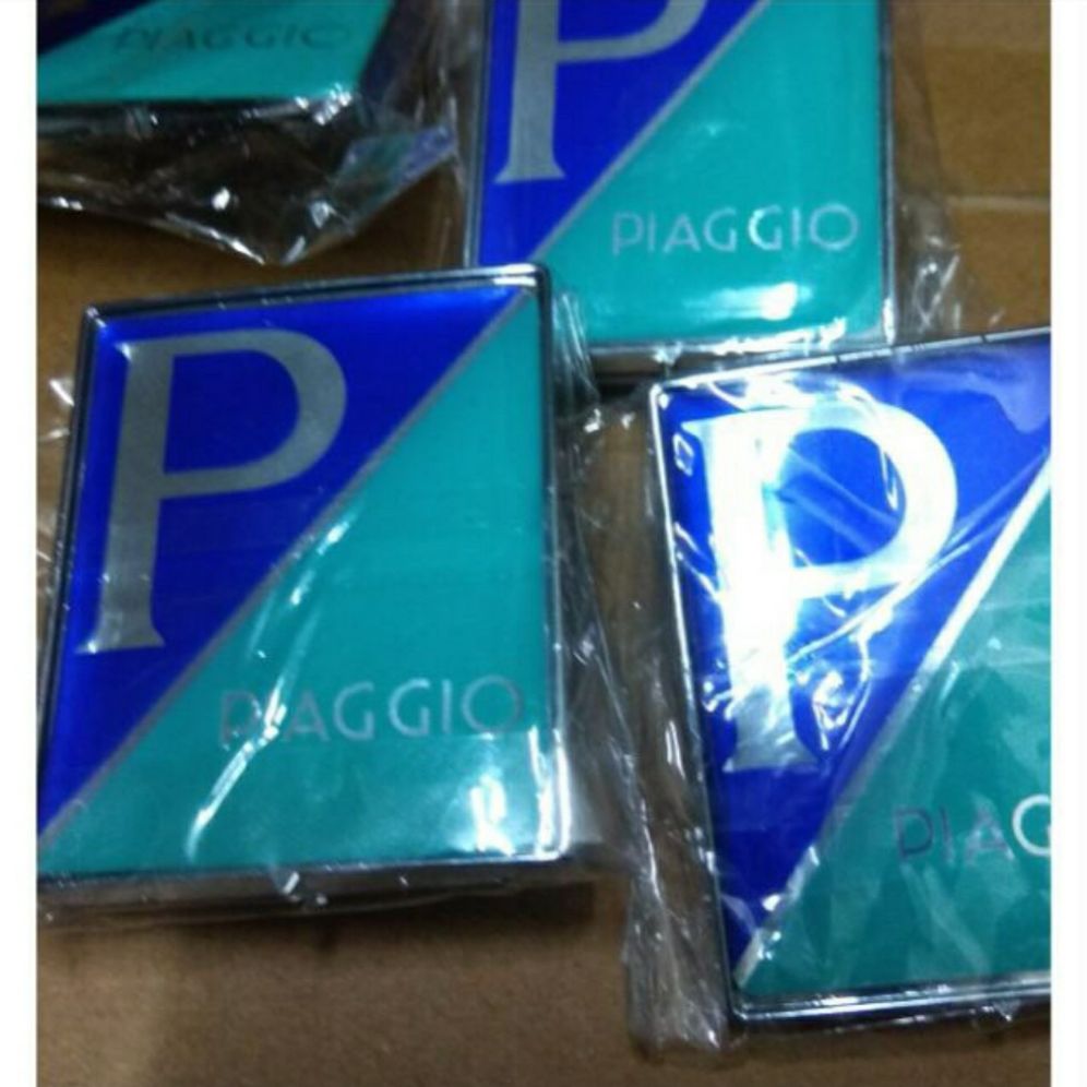 Logo chữ P xe Vespa