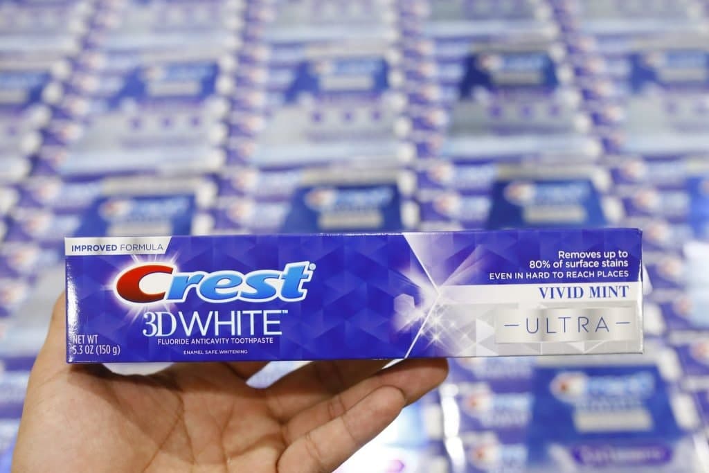 [HÀNG CHUẨN] Kem Đánh Răng Vị Bạc Hà Crest 3D White Vivid Mint Ultra (158g)