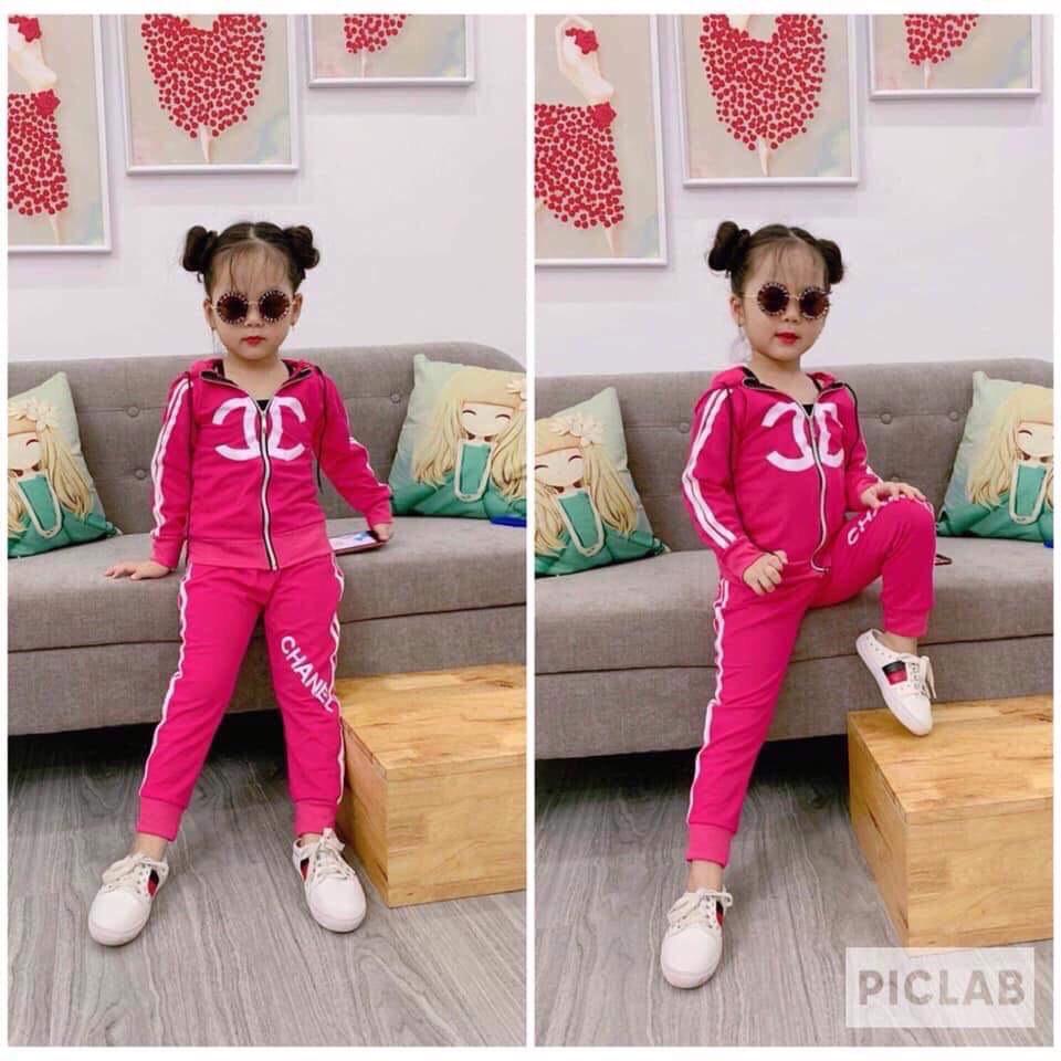 Set thể thao Channl cho bé gái