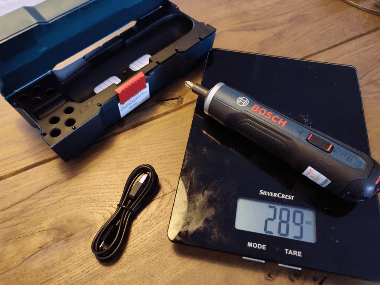 Máy vặn vít dùng pin Bosch go