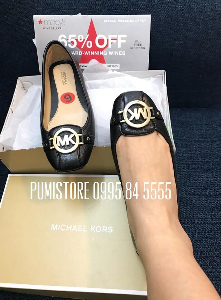 Giày Michael Kors Đen Khóa Vàng