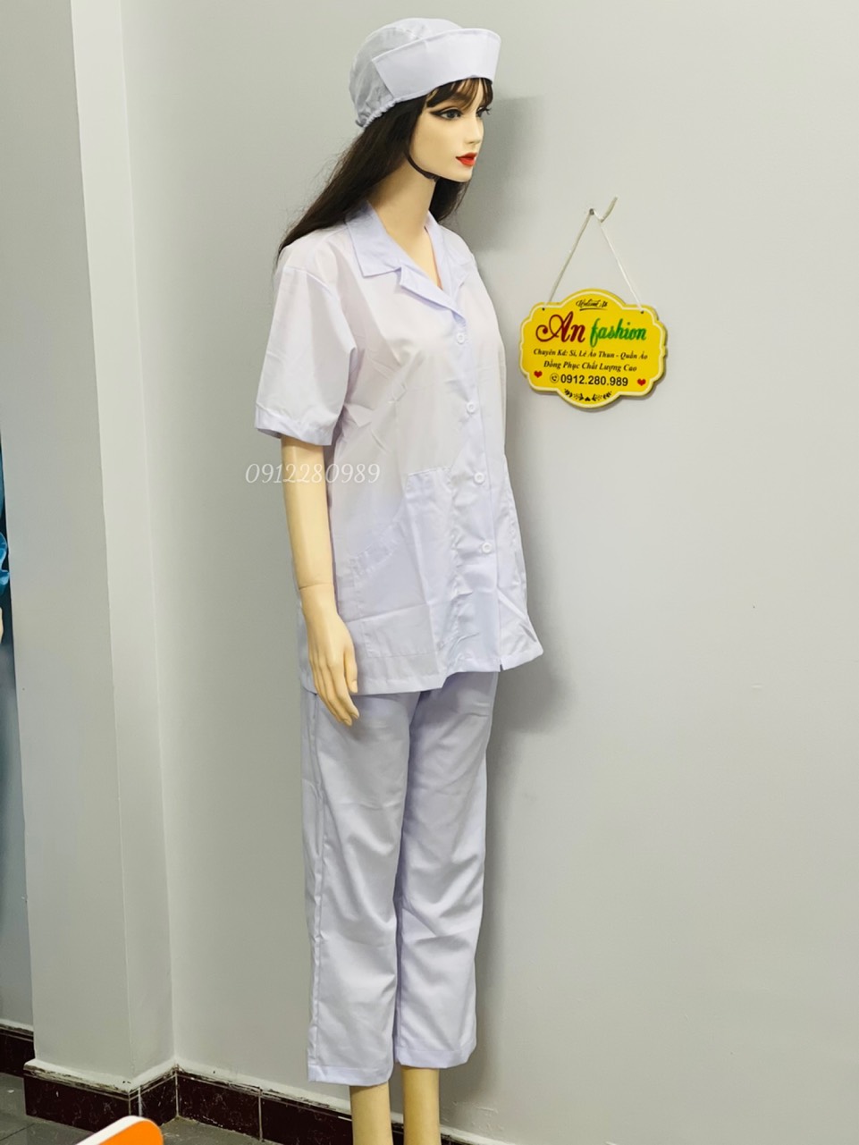 Áo Blouse y tế ngắn 2 túi xéo _ Hình chụp thật