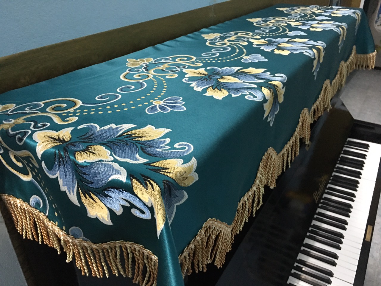 [HCM]KHĂN PHỦ ĐÀN PIANO CƠ GẤM THÊU - 310L