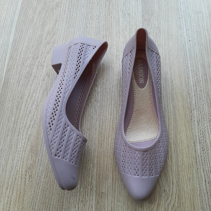 [HCM]GIÀY NHỰA NỮ ĐI MƯA CAO 3CM