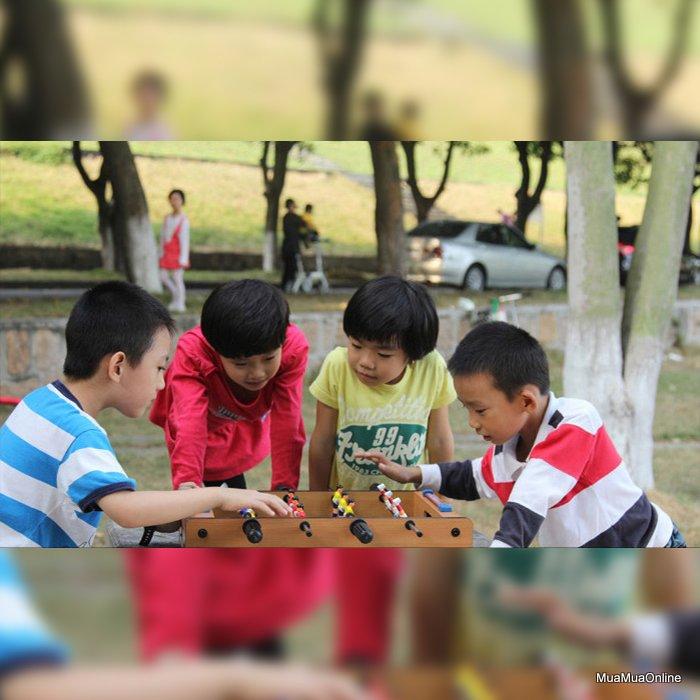 Bộ Đồ Chơi Bàn Bi Lắc Sân Bóng Đá Mini Cho Bé