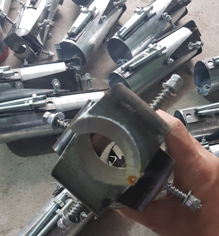 Ống dao cạo vỏ mía + tặng kèm 4 lưỡi