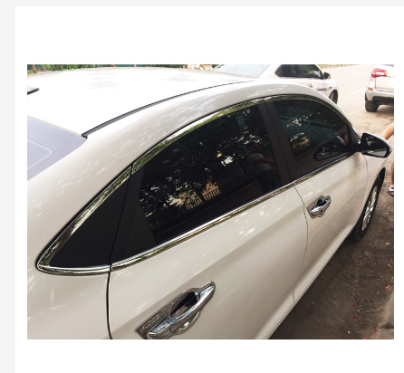 Nẹp viền cong, chân kính Hyundai Accent 2018-2022