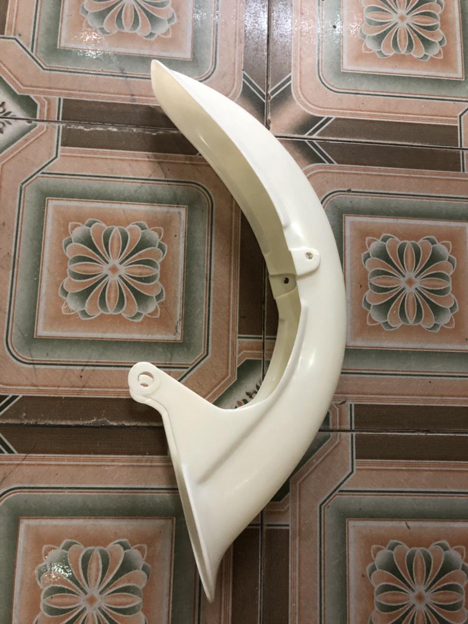 Chắn bùn (dè ) trước honda cub 81