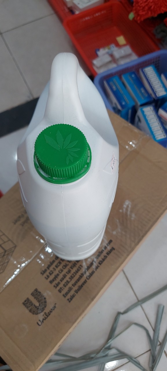 Nước lau kính Swat  can 4kg