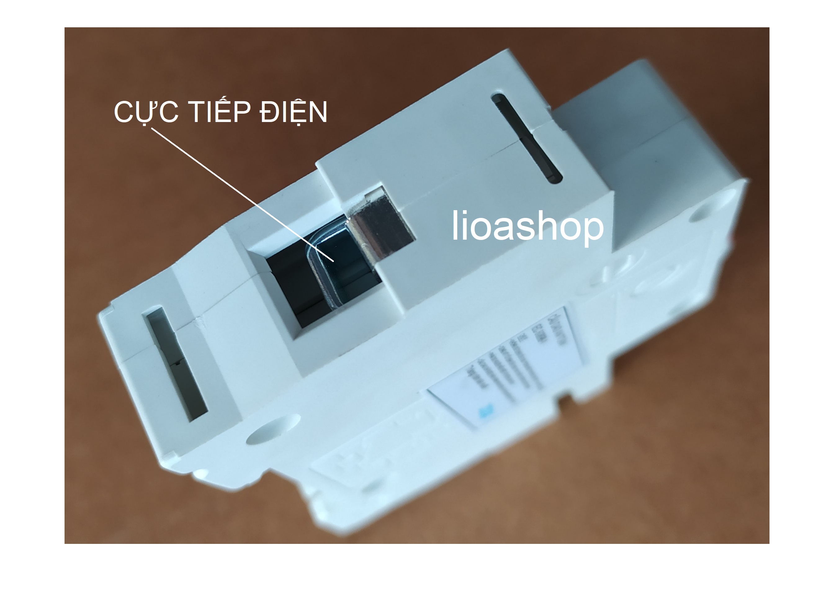 ATTOMAT 1 CỰC LiOA TỪ 6A - 63A  DÒNG ÁT CÀI.