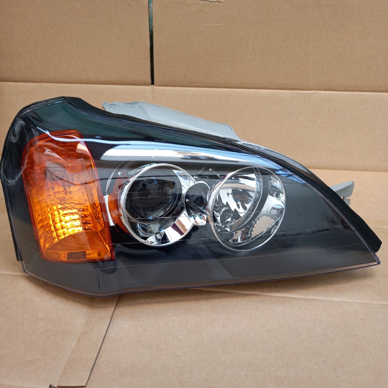 ĐÈN PHA DAEWOO MAGNUS 2.5 ( GIÁ CHO MỘT BÊN)