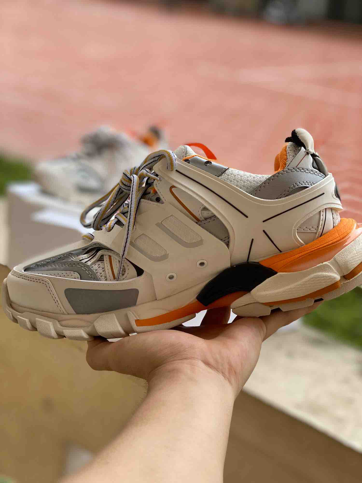 Giày balencia.ga sneakers