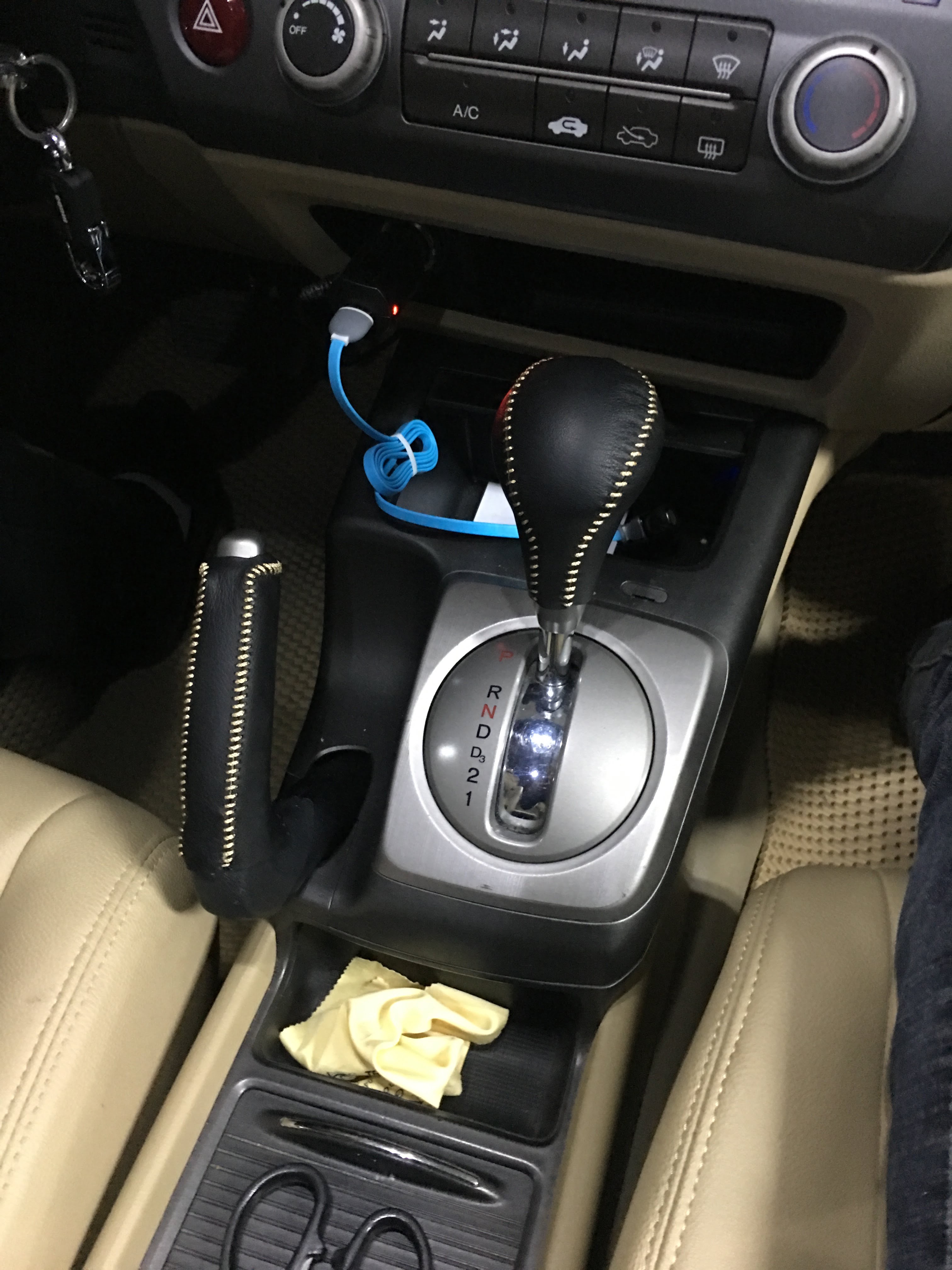 Bọc cần số honda Civic AT 2006 - 2010
