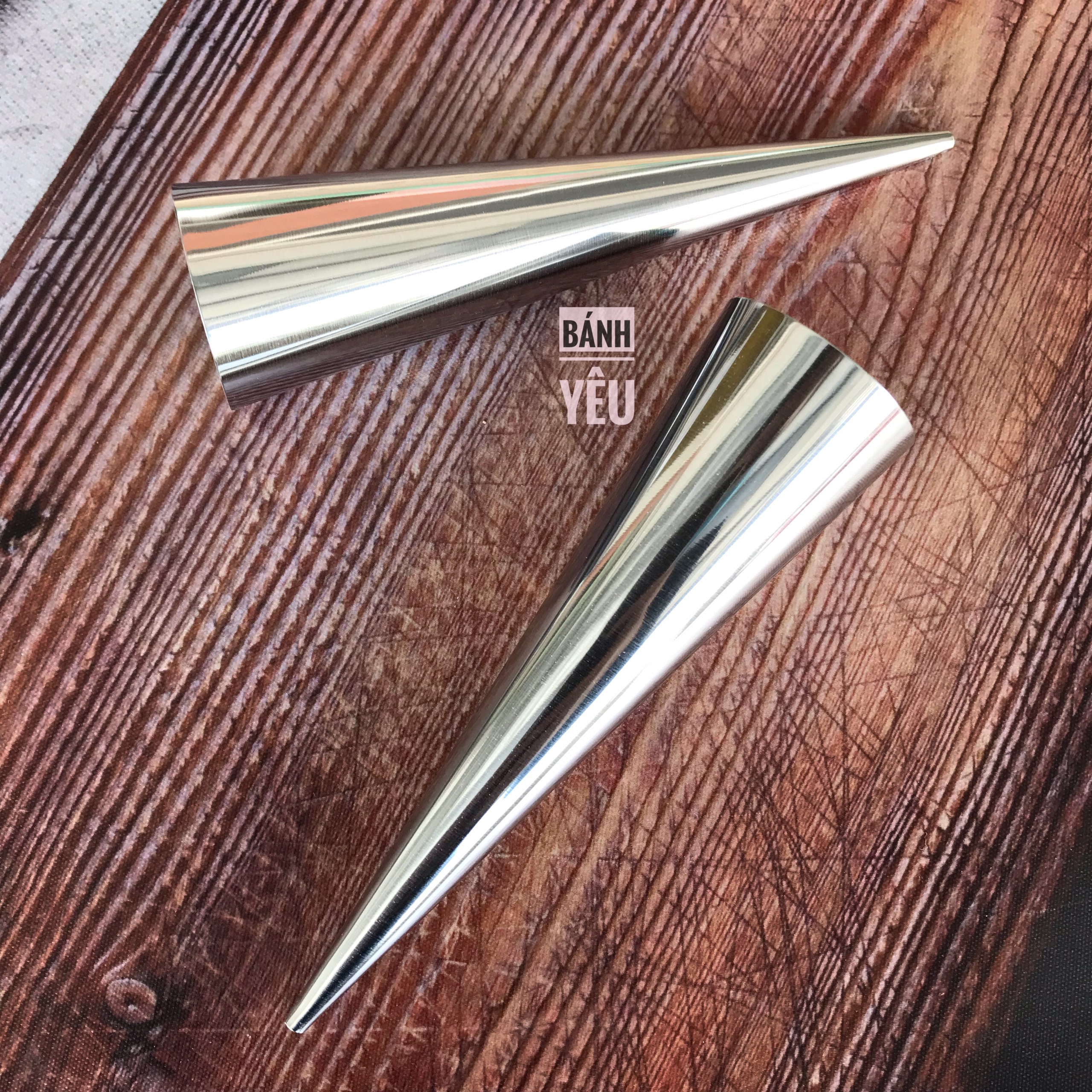Khuôn làm bánh mì ốc quế lớn 12cm