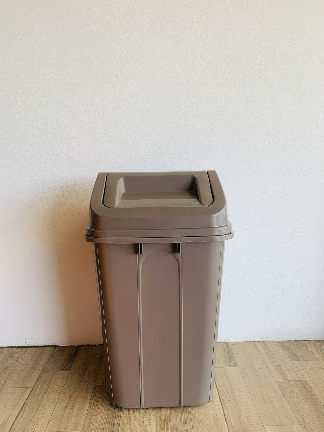 Thùng rác nắp lật (5l, 9l, 16l, 28l, 45l, 60l)