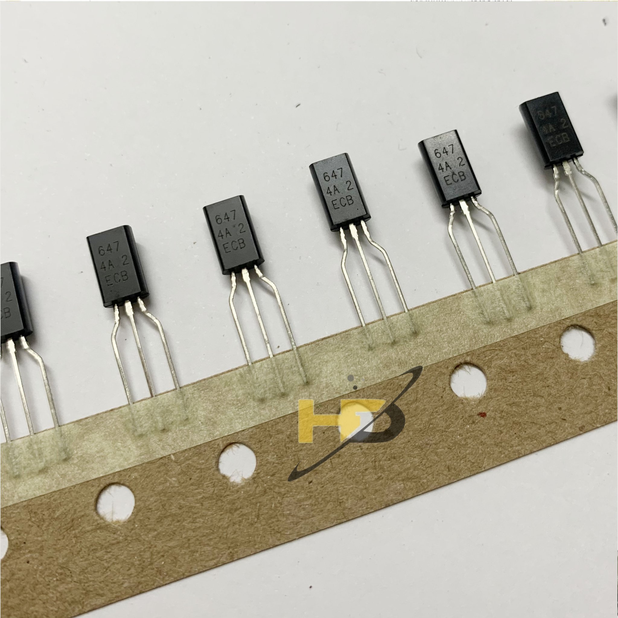 Transistor 2sb647 b647 1a 80v to-92l pnp hàng đóng dây loại tốt