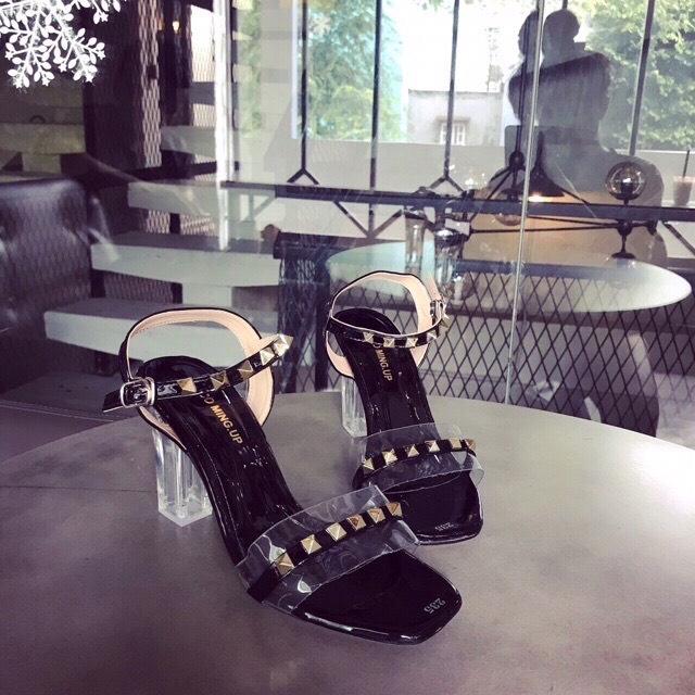 [HÌNH THẬT] S74 Sandal nữ quai trong đính đinh cao cấp