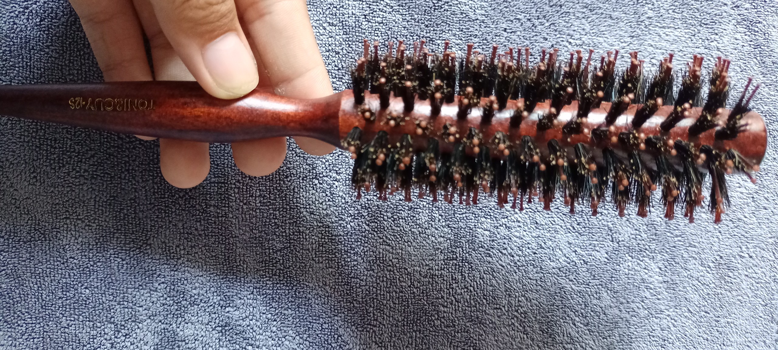 Lược chảy sấy tóc thân gỗ màu nâu đậm