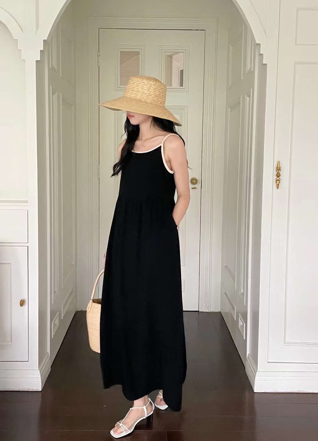 Đầm hai dây phối viền freesize - Lyn's Closet