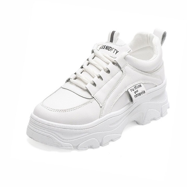 Giày sneaker nữ hot 2022