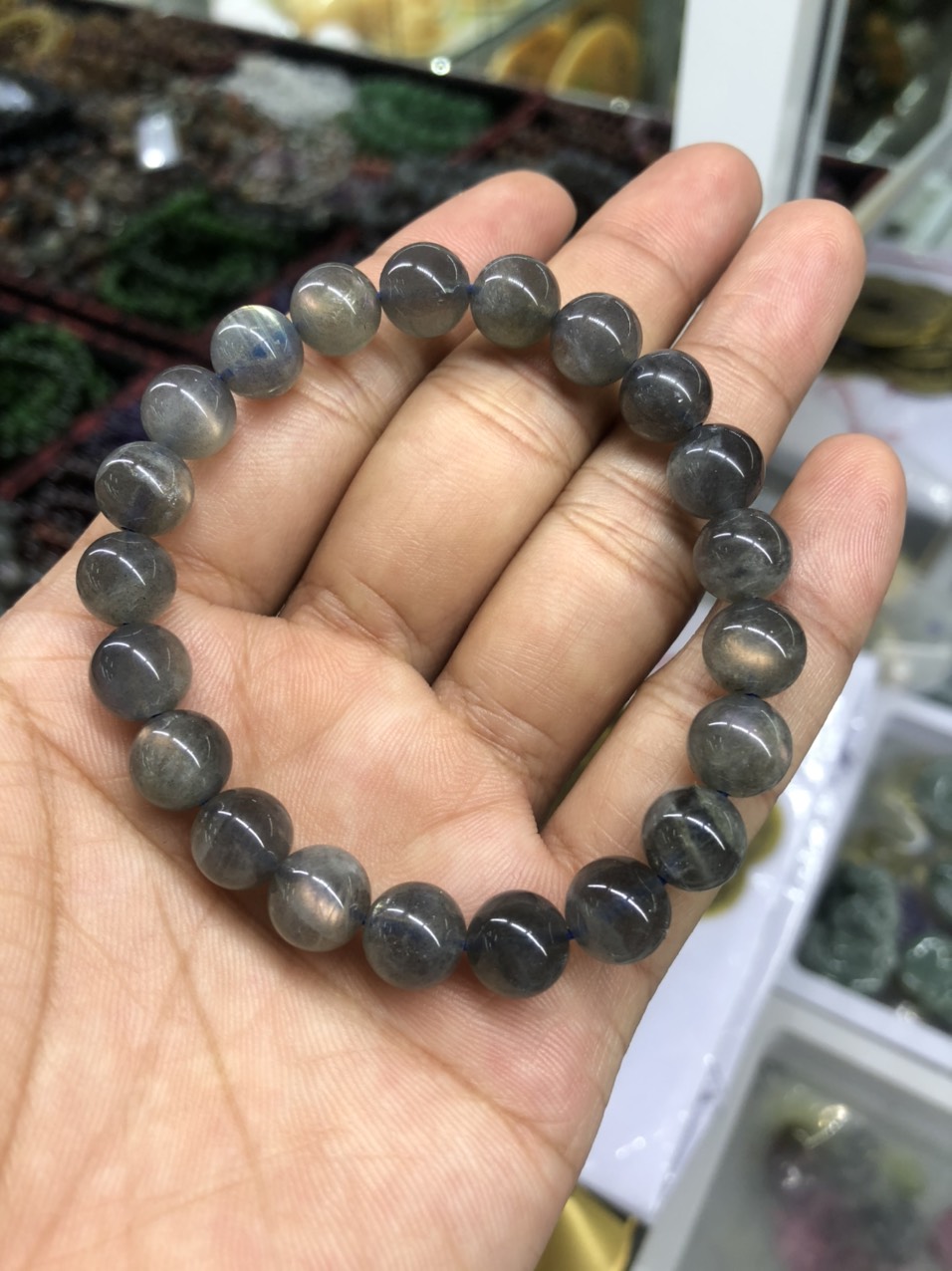 Vòng, lắc đeo tay phong thủy đá xà cừ