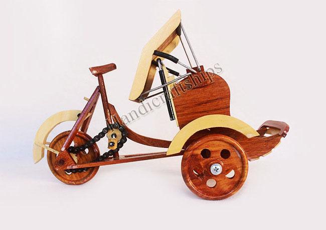 Mô hình xe xích lô gỗ (Size: 20cm)