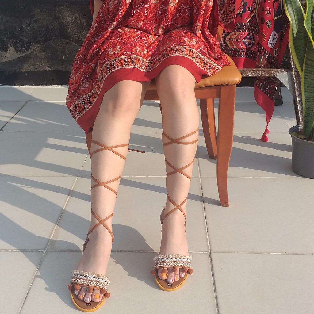 Giày sandal cột dây chiến binh thổ cẩm
