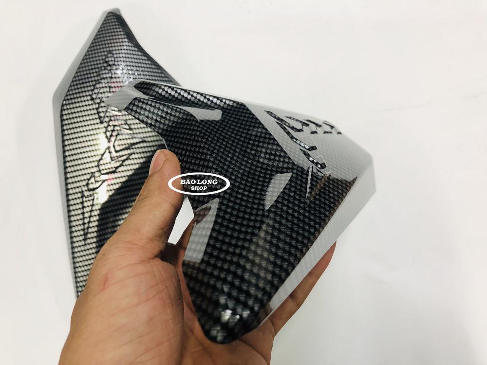 Ốp hông carbon gắn winner x