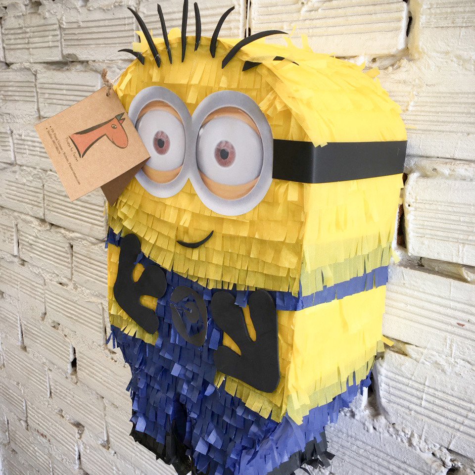 PINATA MINION (không bao gồm kẹo và gậy đập)