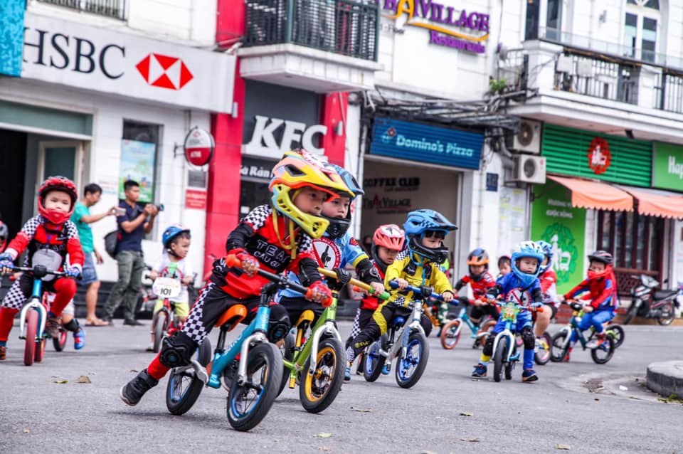 Xe thăng bằng Ander Basic-Màu Đỏ-Dành cho trẻ từ 18 tháng đến 6 tuổi