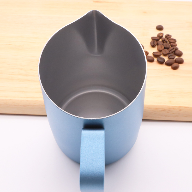 Ca đánh sữa mỏ nhọn chuyên dụng 600ml - latte art