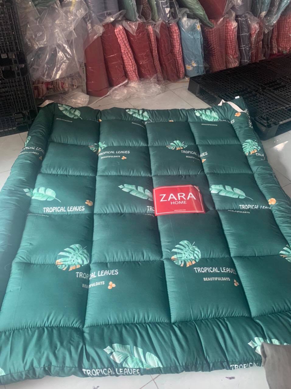 TẤM LÀM MỀM ĐỆM TOPPER COTTON SIÊU ĐẸP làm từ bông tấm đủ loại kích thước 1.2m x 2m , 1.6m x 2m , 1.8m x 2m và 2m x 2.2m dày 7cm