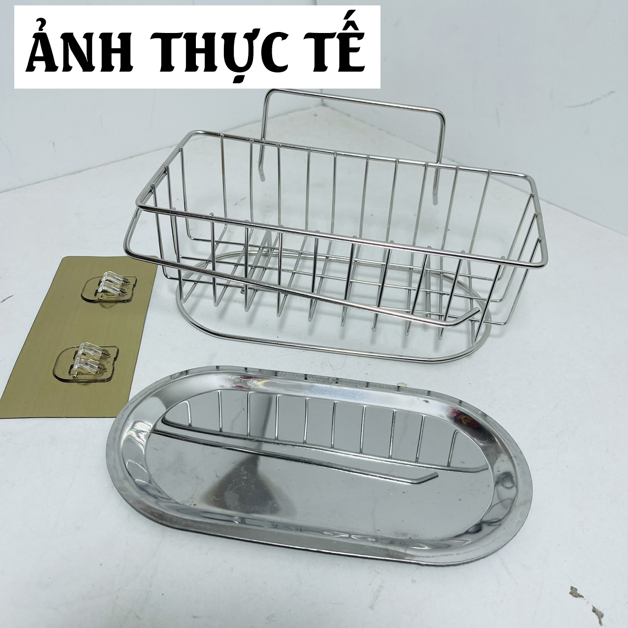 Kệ inox để đồ rửa bát dán tường kèm khay hứng nước, móc treo khăn đa năng - giá để đồ rửa bát tramanhshop
