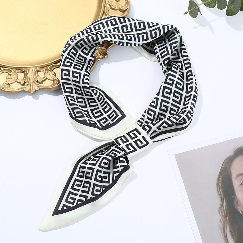 Khăn lụa hoạ tiết kiểu chéo cổ dễ thương bandana lụa quàng cổ KVC 15x75cm THY THY STORE