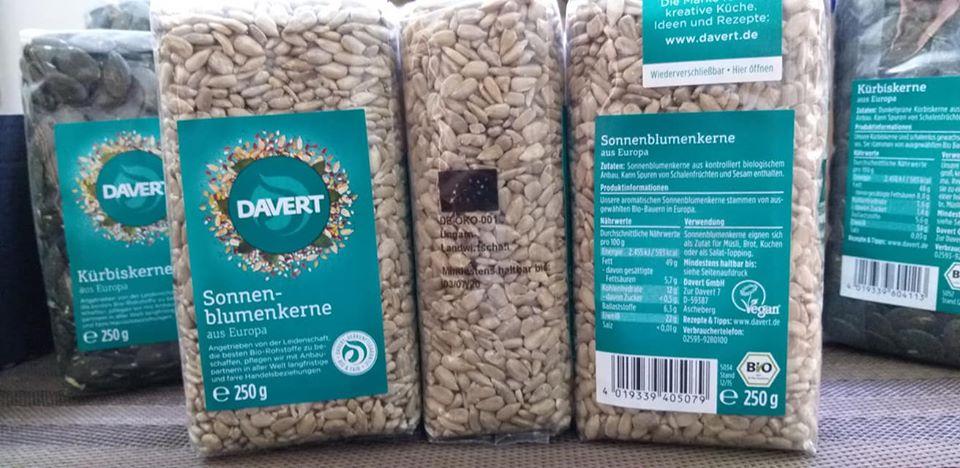 Hạt hướng dương hữu cơ tách vỏ chưa rang Davert (250g)