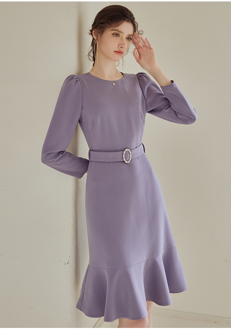 Đầm tím cổ tròn tay dài dáng đuôi cá công sở