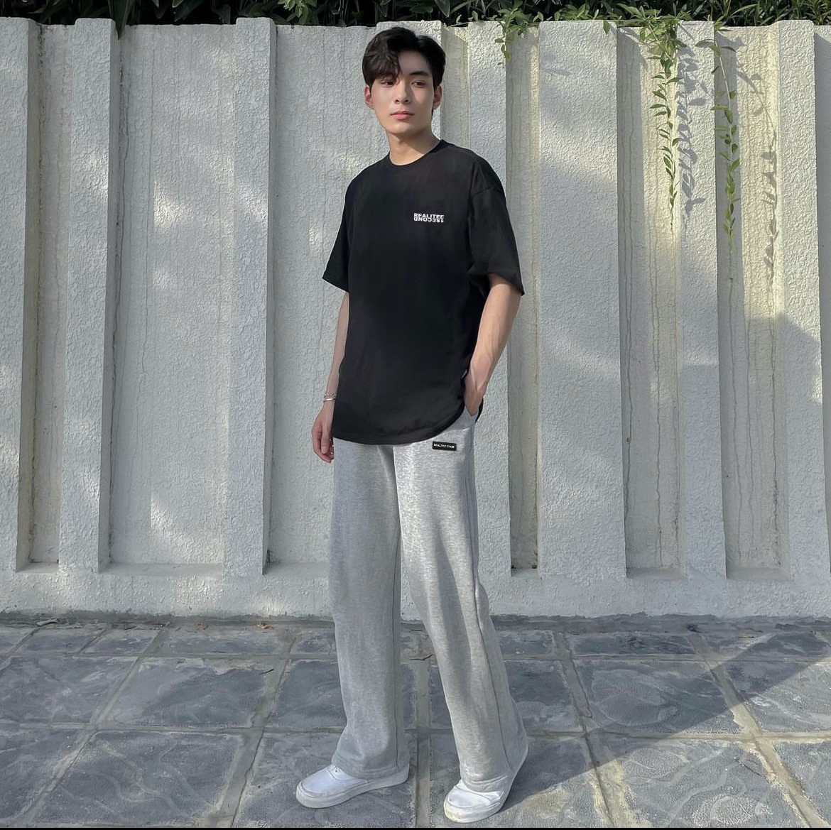 Quần Nỉ Ống Rộng Nam/ Nữ. REALITEE Basic Track Pants