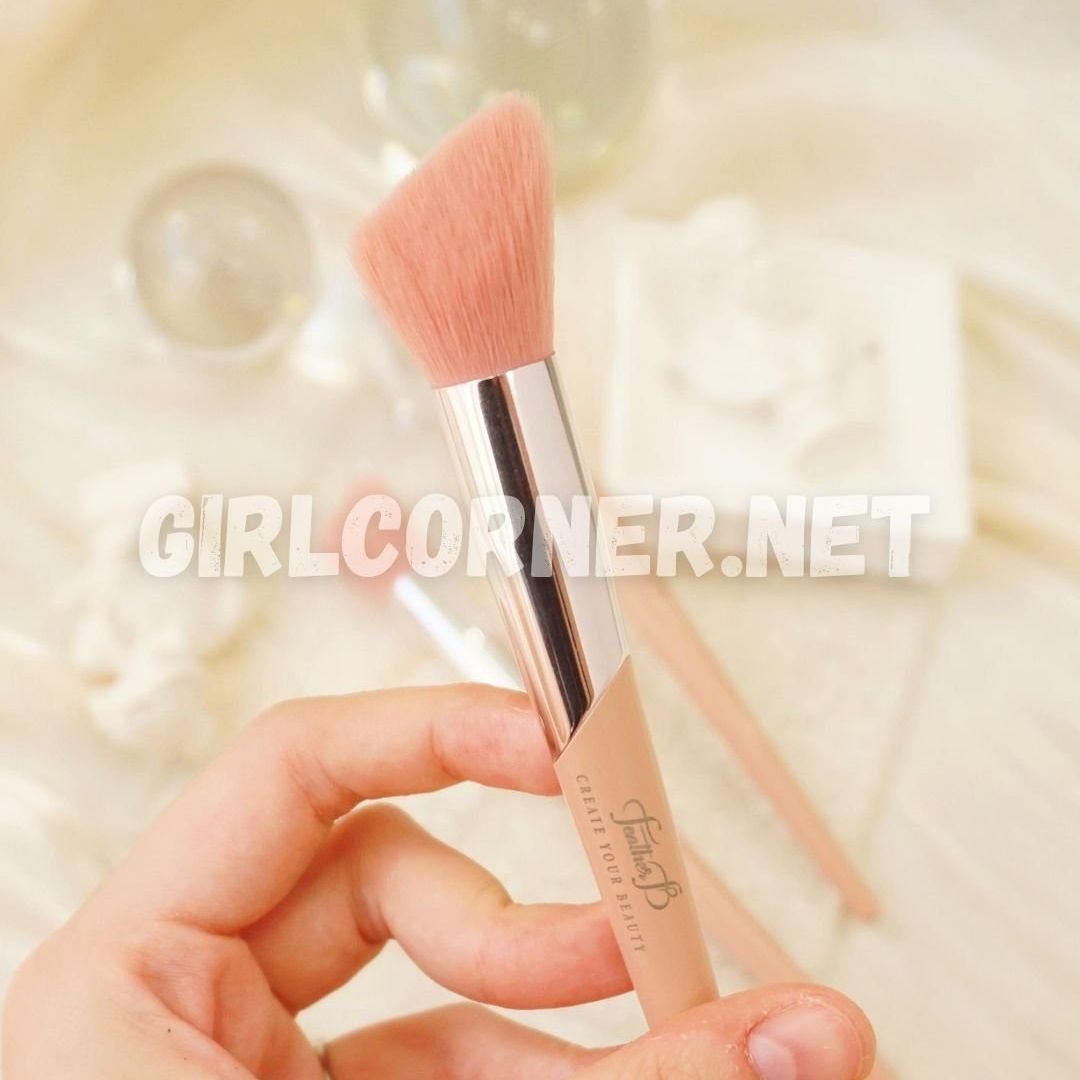 [HCM]Cọ khối - má - highlight Feather B