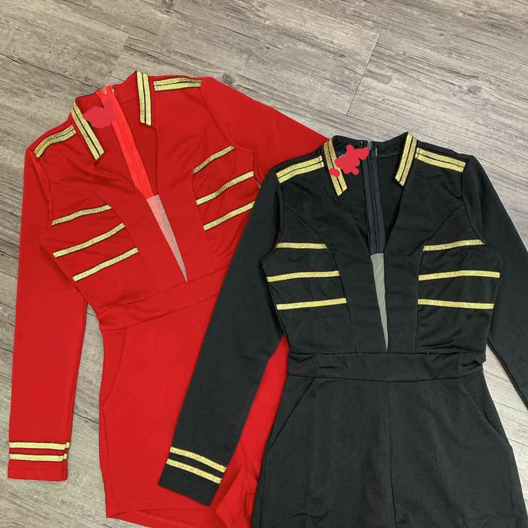 jump short viền dây phối lưới