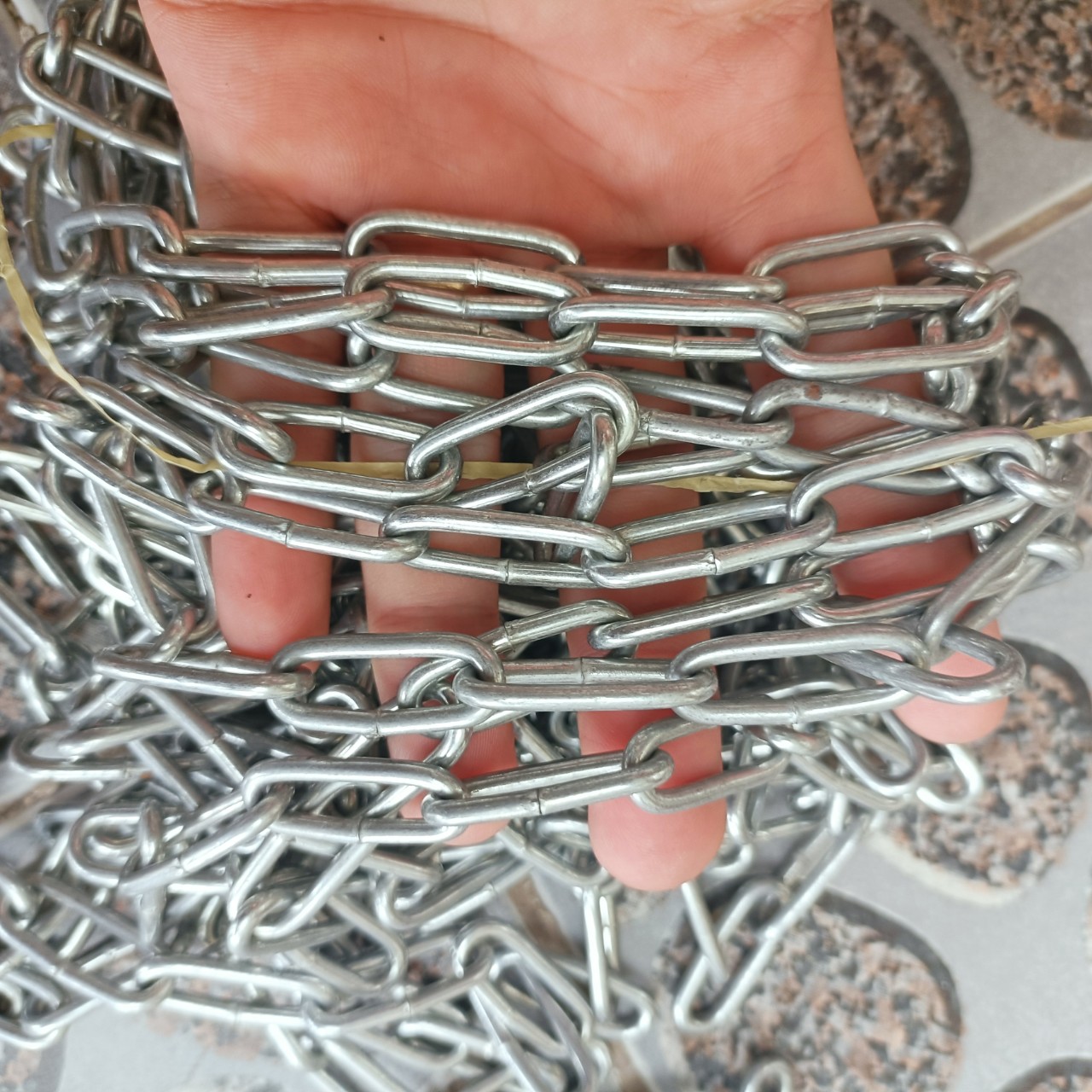 Galvanized Iron Chain (Ø 3mm) | Chain Link Size (2.9X1.1 cm), High Durability, Used as Fences, Hooks for Objects