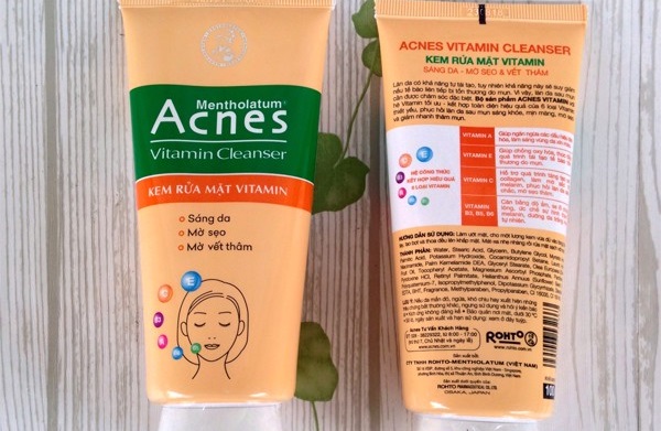 Kem rửa mặt Acnes  Vitamin Cleanser 100g