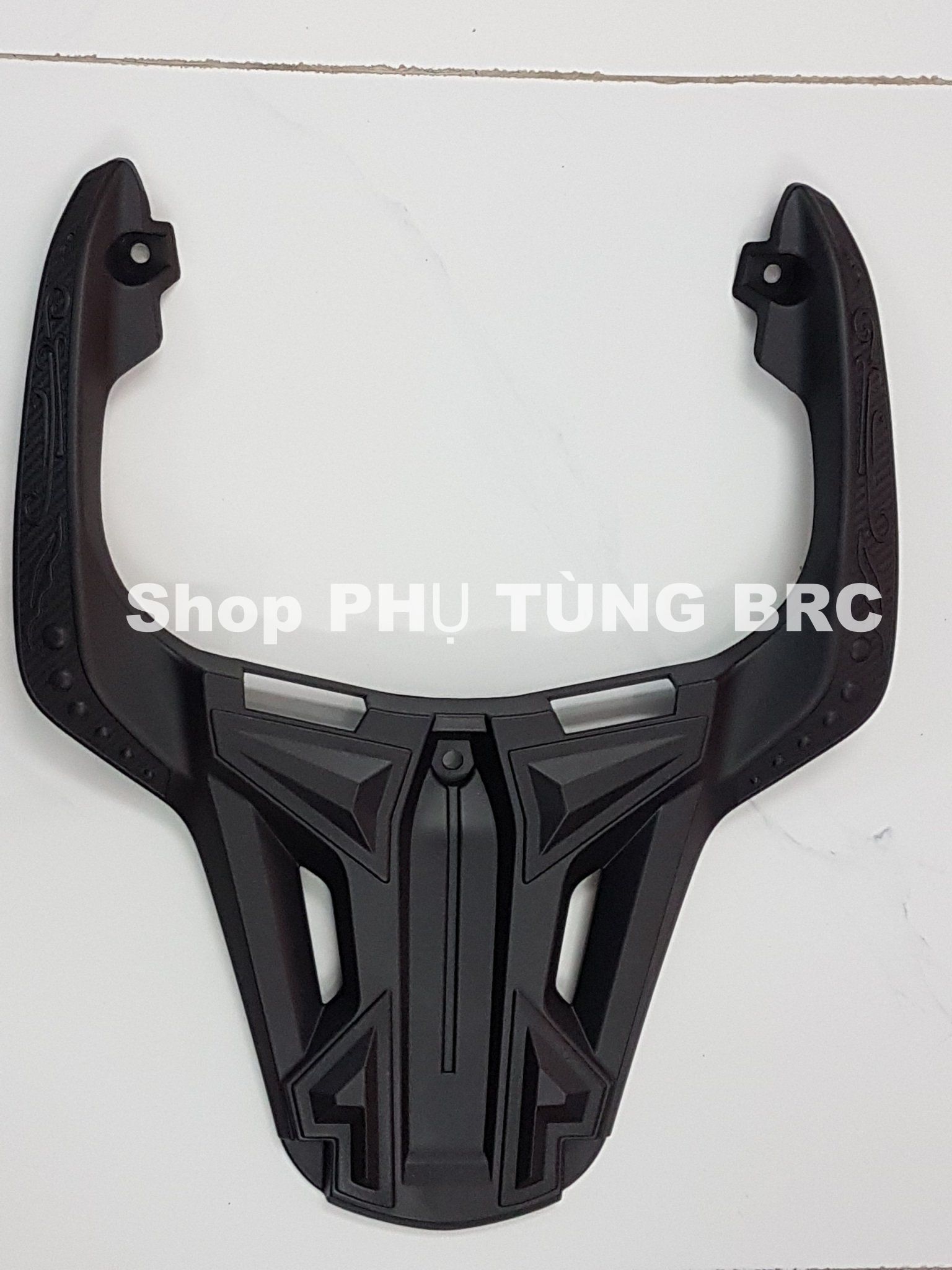 Ốp cảng sau màu đen nhám xe Sh 2017, 2018, 2019.