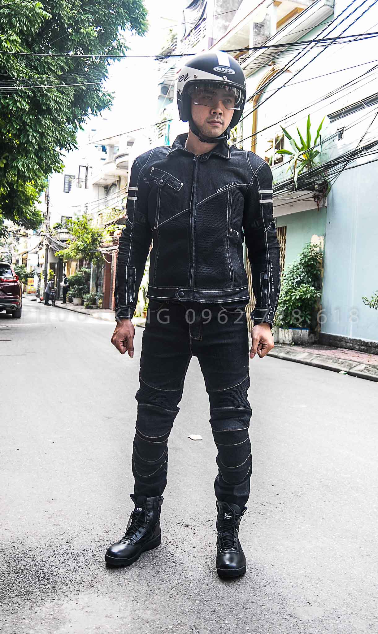 Bộ quần áo giáp Jean Komine