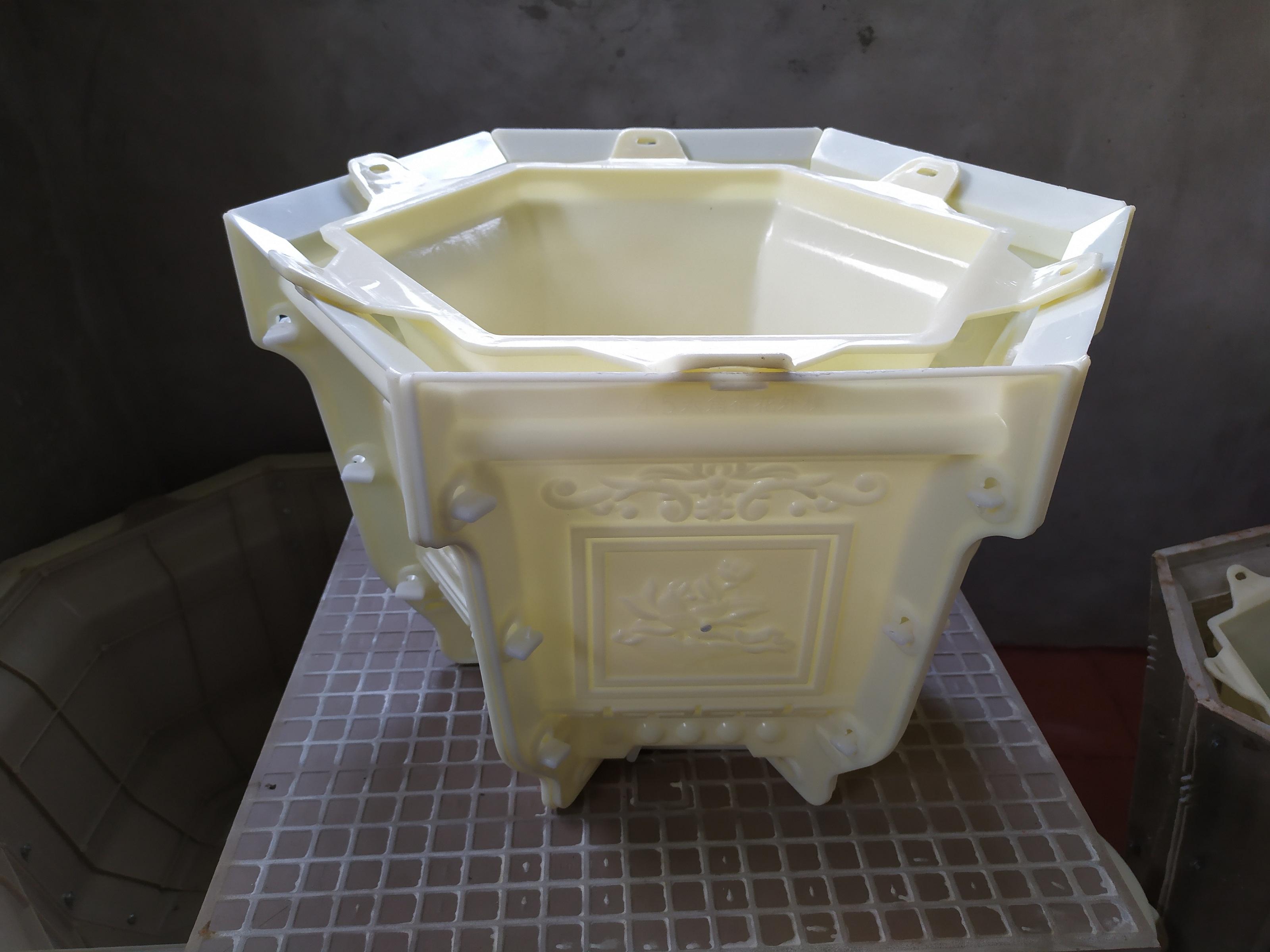 Khuôn chậu lục giác rộng 45cm