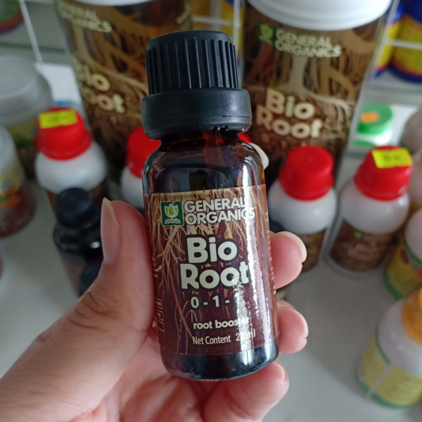 Chế phẩm hữu cơ kích rễ cực mạnh của mỹ bio root 0-1-1 chai 50 ml bioroot