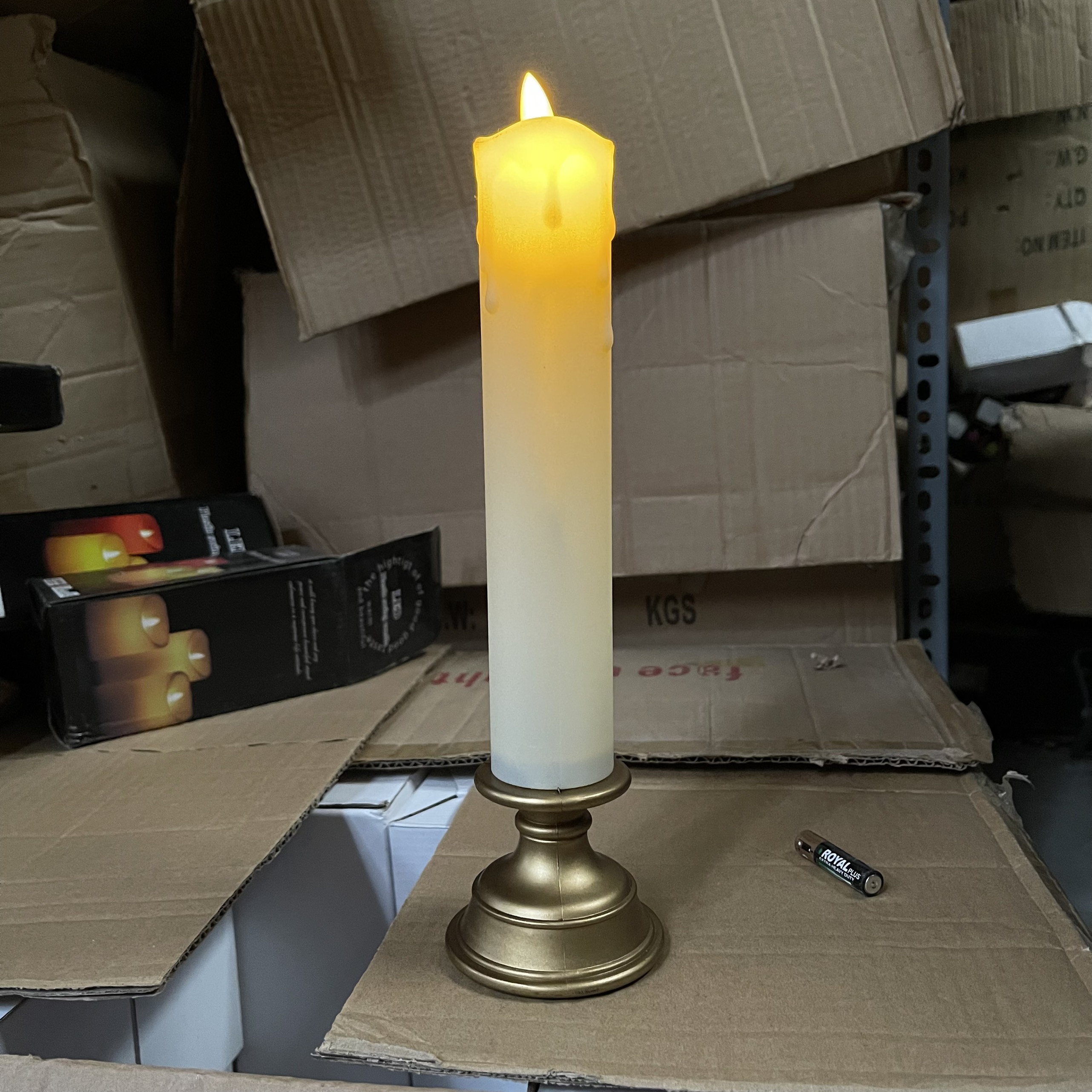 NẾN ĐIỆN-ĐÈN CẦY ĐIỆN Tử KÈM CHÂN NẾN TRANG TRÍ