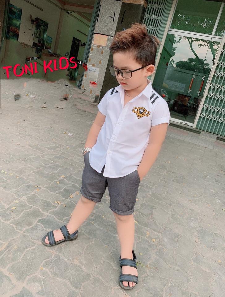 áo sơ mi trắng ngắn tay bé trai