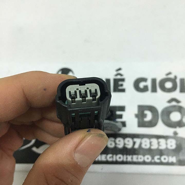 mạch đèn stop vario F1